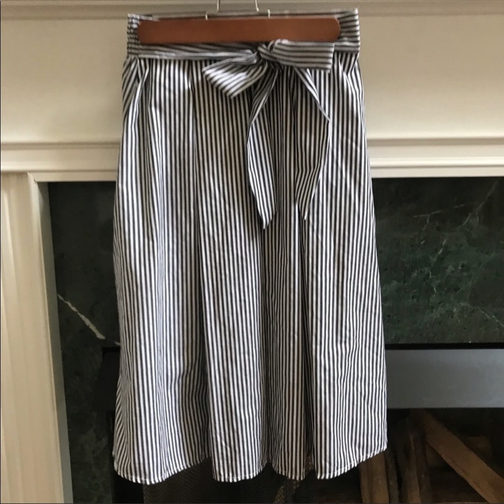 Seersucker Striped Tie Front Midi Skirt Size Small • See You Monday